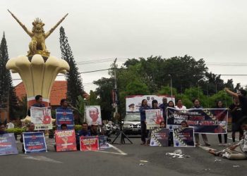 Jurnalis Buleleng Desak Presiden Jokowi Cabut Putusan Pengampunan Susrama