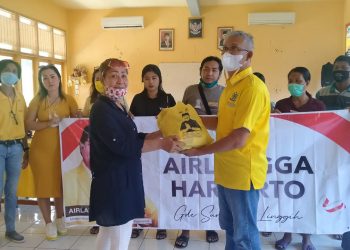 Jelang Lebaran, Golkar Buleleng Serahkan 500 Sembako