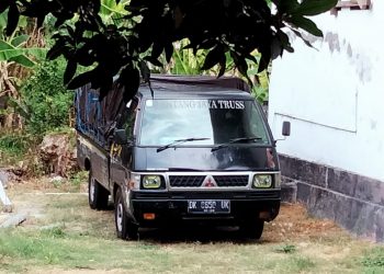 Polsek Seririt Amankan Mobil Mengangkut Kayu Diduga Hasil Ilegalloging