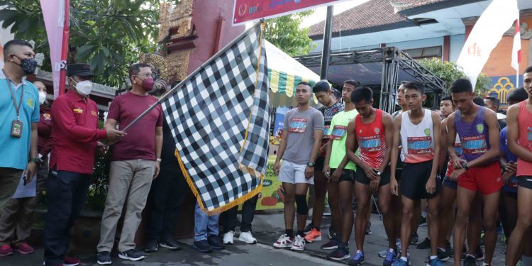 Wabup Sutjidra Lepas Peserta Lasinga Run 5K