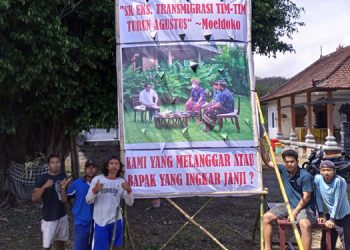 Pasang Baliho Moeldoko, Warga Pengungsi eks Transmigran Timtim Kembali Tagih Janji Pemerintah