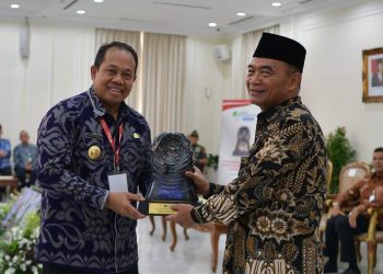 Bali Terima Penghargaan Pemerintah Provinsi Terbaik Zona Jawa Bali