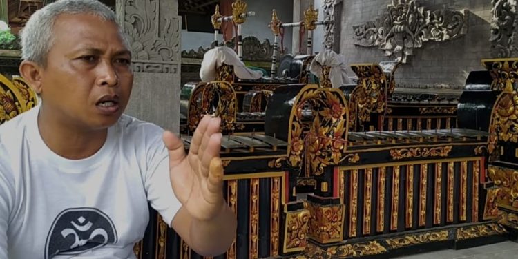 40 Keping Bungan Gong Desa Adat Banyuasri Disikat Maling